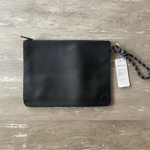 NWT Lululemon All Zipped Up Pouch in Black (wristlet wallet)